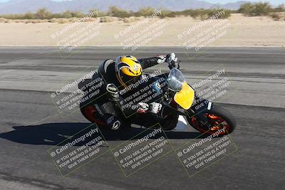 media/Dec-01-2025-Moto Forza (Mon) [[2daa91e15f]]/1-Advanced Group/Session 4 (Turn 10 Inside)/